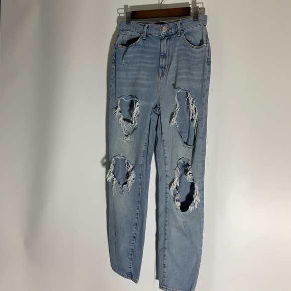 BDG Urban Outfitters Mom High Rise Highly Distressed Lite Blue Denim Size 26 - Picture 6 of 16